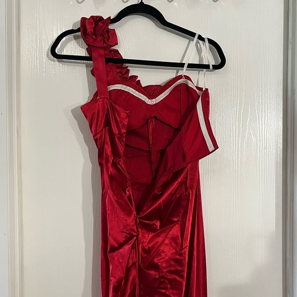 Blondie Nites Silk Red Mermaid Dress - Picture 6 of 9